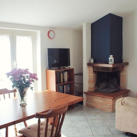 Apartamento Mansarda con camino Montefranco Exterior foto